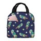 thumbnail image 1 of Easygdp Astronaut Dinosaur Bolsa Térmica Premium - Tela Oxford Impermeable, Gran Capacidad, Bolsillo Frontal, Unisex para Trabajo, Escuela, Actividades al Aire Libre y Picnics, 1 of 8