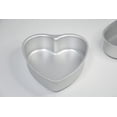 thumbnail image 3 of Juego de moldes para tartas Kefyixc de aluminio con forma de corazón, 15 x 5 cm (juego de 3), 3 of 5