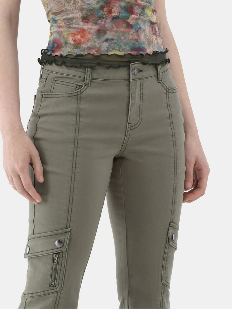 No Boundaries Bootcut Cargo Pants, 33” Inseam, Women's