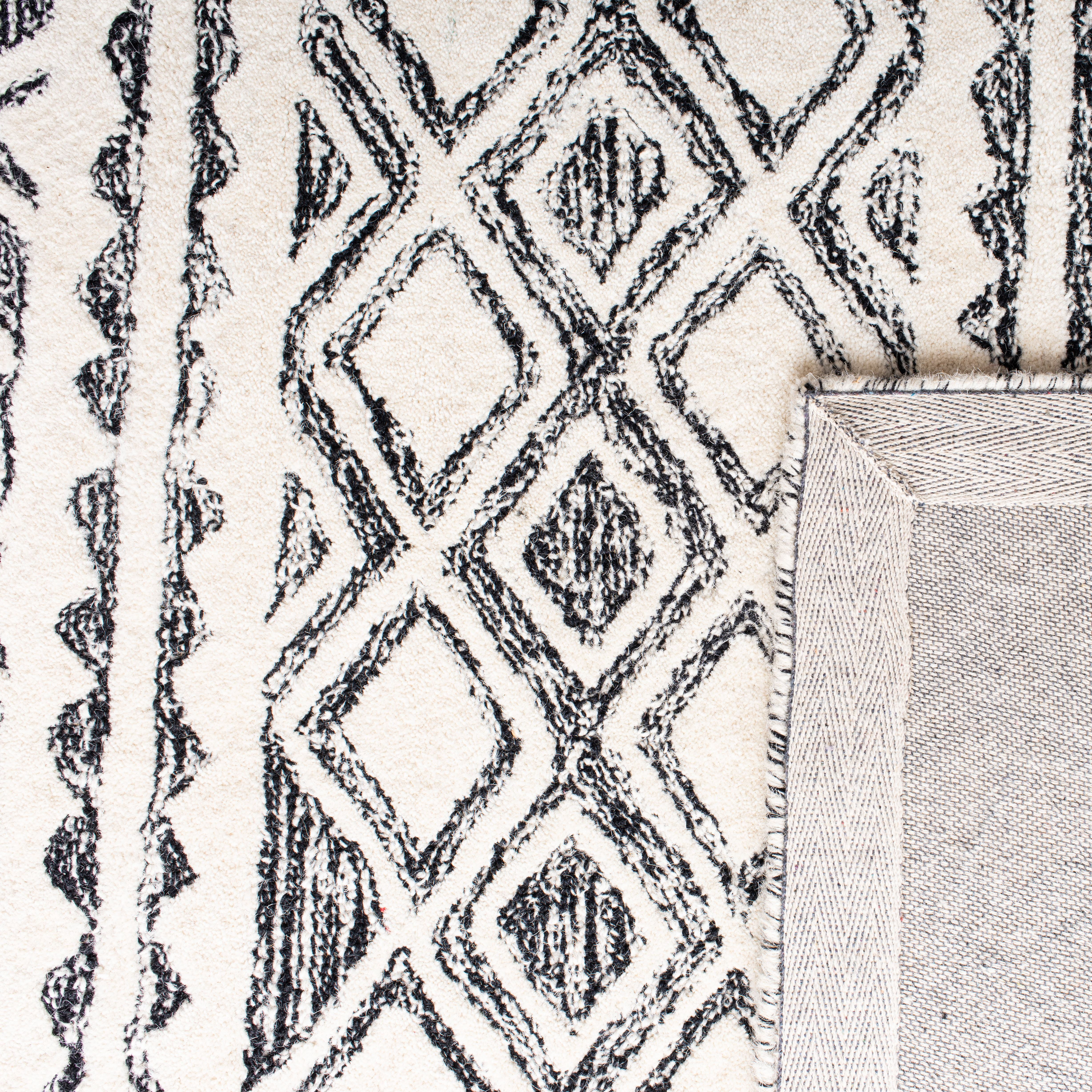 SAFAVIEH Abstract Jacinda Geometric Wool Area Rug, Ivory/Black, 6' x 9'