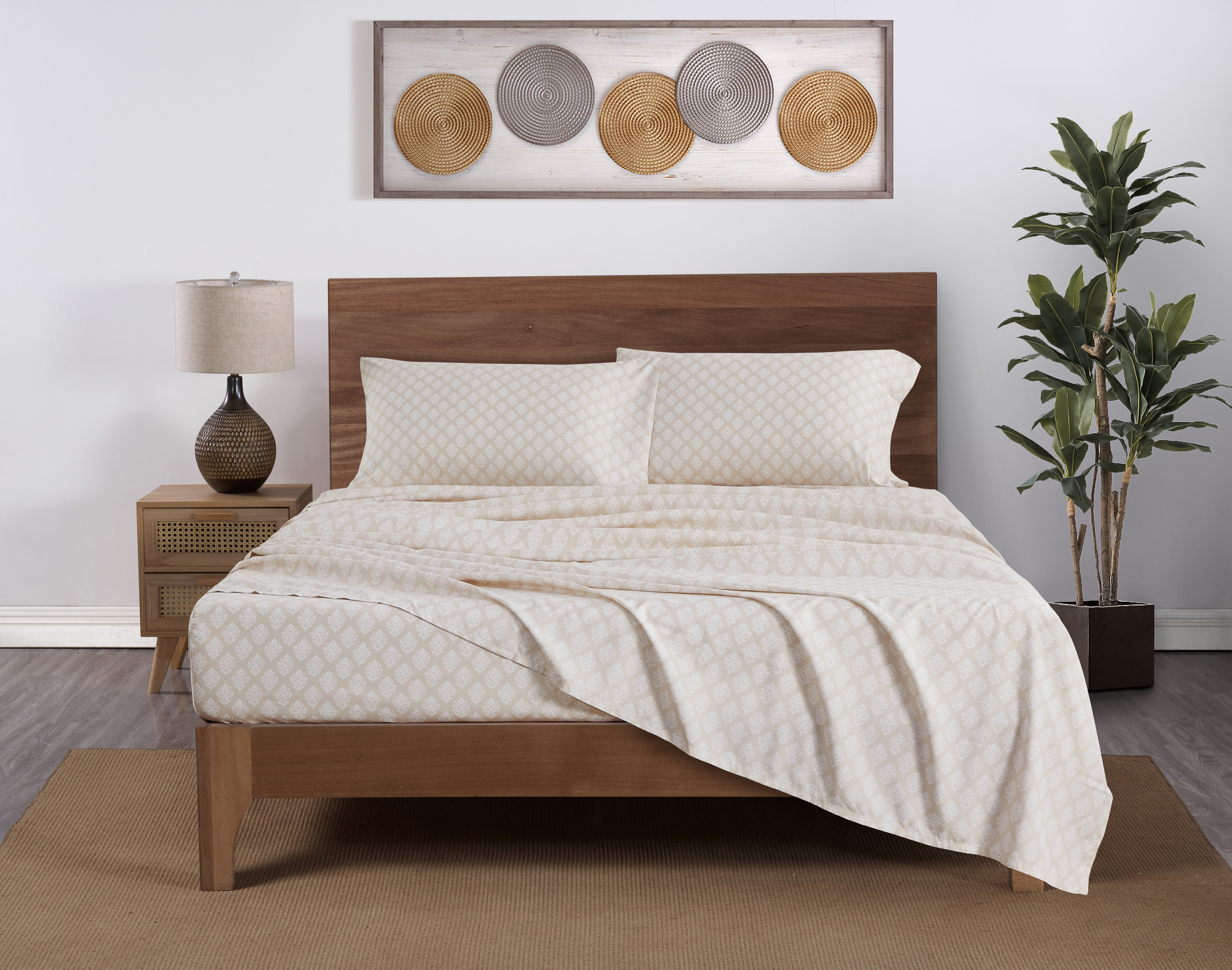 Mainstays Super Soft High Quality Brushed Microfiber Bed Sheet Set, King, Pap Beige Floral, 4 Piece