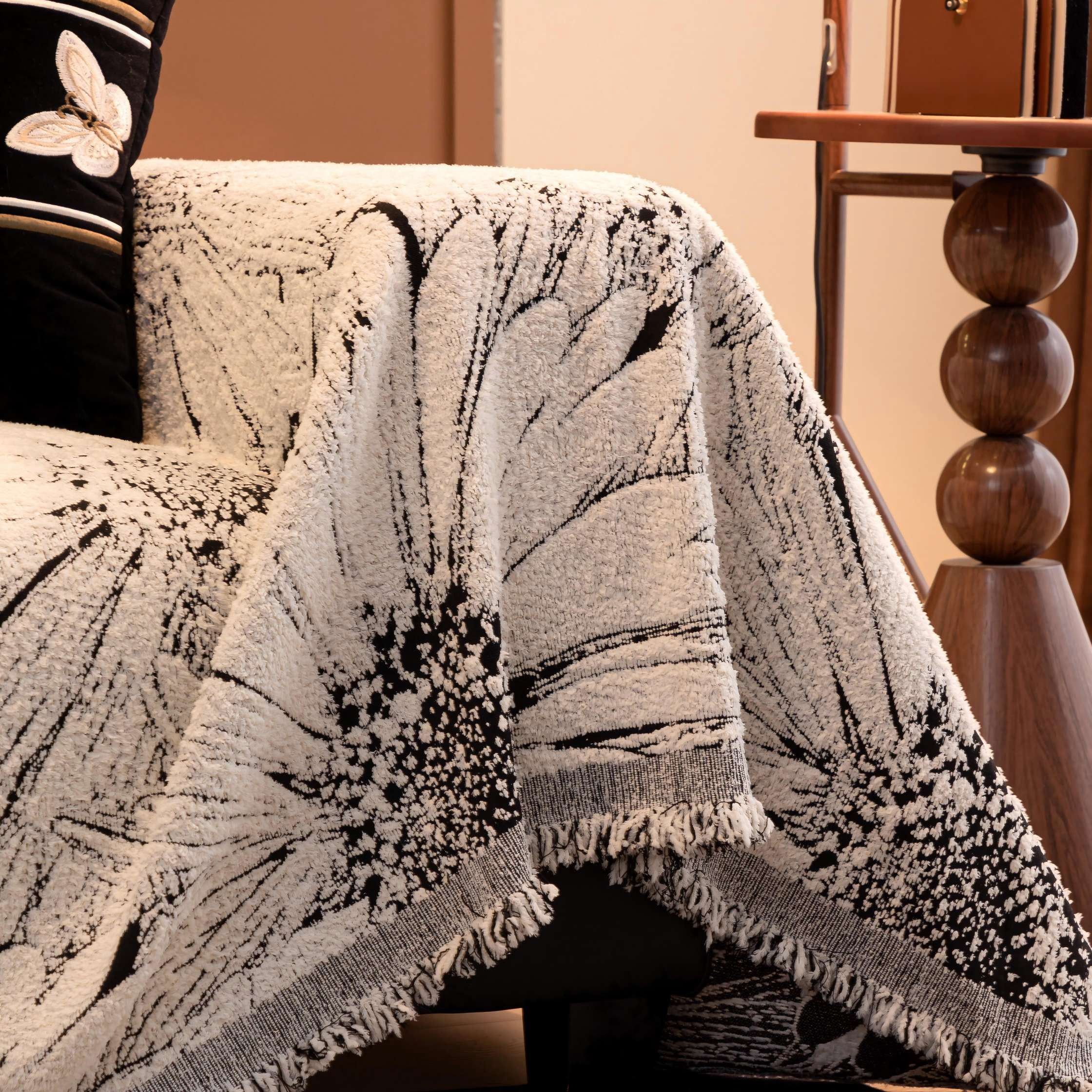 NAYOROOM Artistic Black White Sunflower Couch Cover, Chenille Sofa Cover Slipcover Sofa Towel Furniture Cover（71"x 134"）