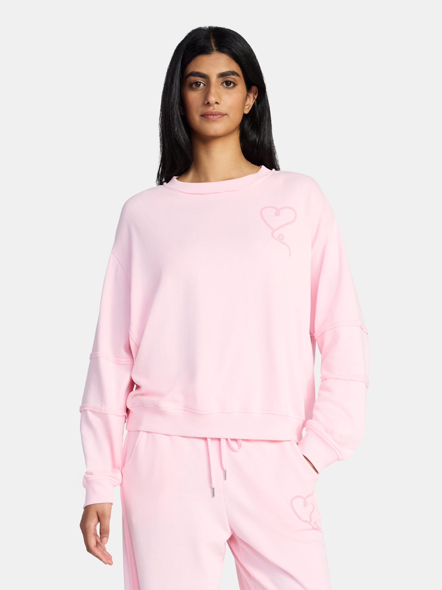 Valentine's Day Women's Heart Lasso Graphic Fleece Top from Way to Celebrate, Sizes S-XXXL