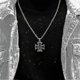 thumbnail image 3 of Collar con colgante de número de año de nacimiento de acero inoxidable para mujer, 1980-2022--2002 - Código de producto 50928 2002, 3 of 4