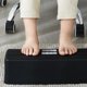 thumbnail image 1 of FESTFENDS Roller Footrest Con Rodillos Ergonomico Para Oficina Y Hogar En Material PP Negro, 1 of 8