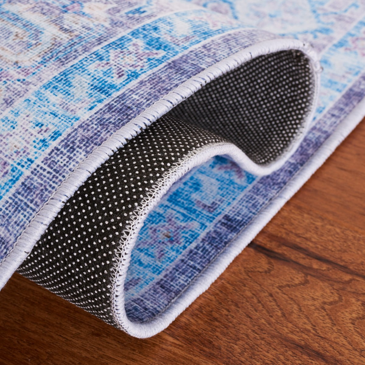 SAFAVIEH Tucson Hollie Traditional Machine Washable Runner, 2'6" x 8', Purple/Blue