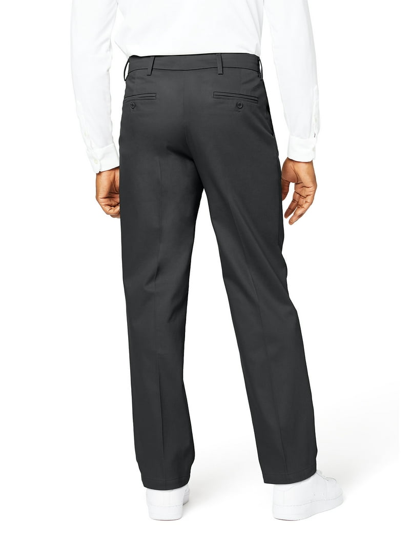 Dockers Men's Pleated Classic Fit Signature Khaki Lux Cotton