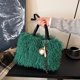 thumbnail image 4 of GEEK - Nuevo bolso de hombro de invierno para mujer, suave y esponjoso, de piel sintética, de felpa, informal, con cremallera, cuadrado y peludo, tipo mensajero urbano, 4 of 5