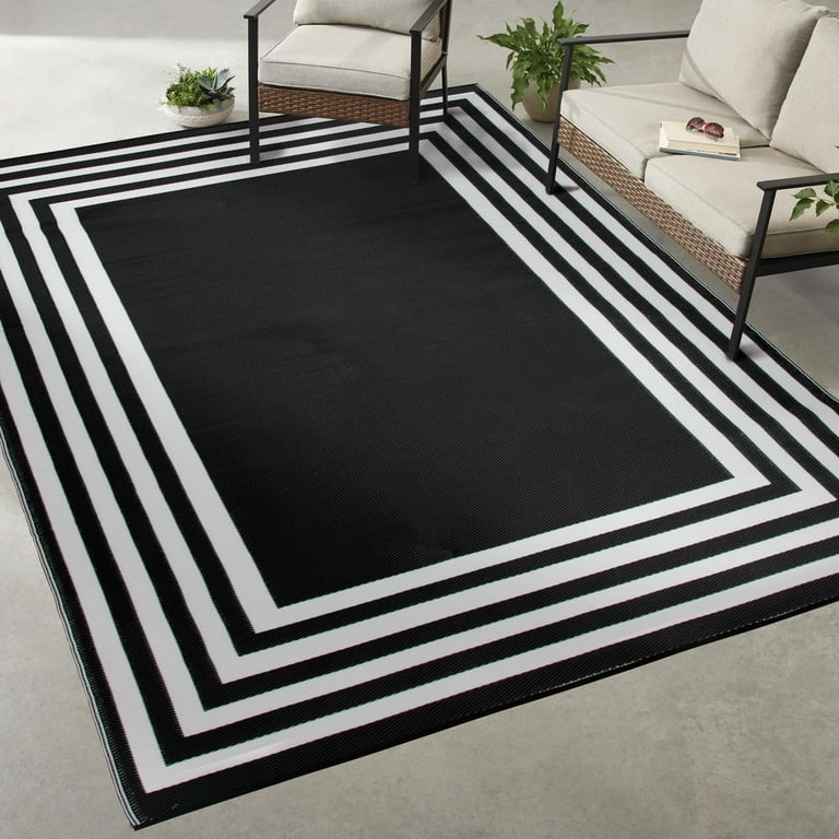 Mainstays 7'x10' Black and White Border Outdoor Plastic Rug