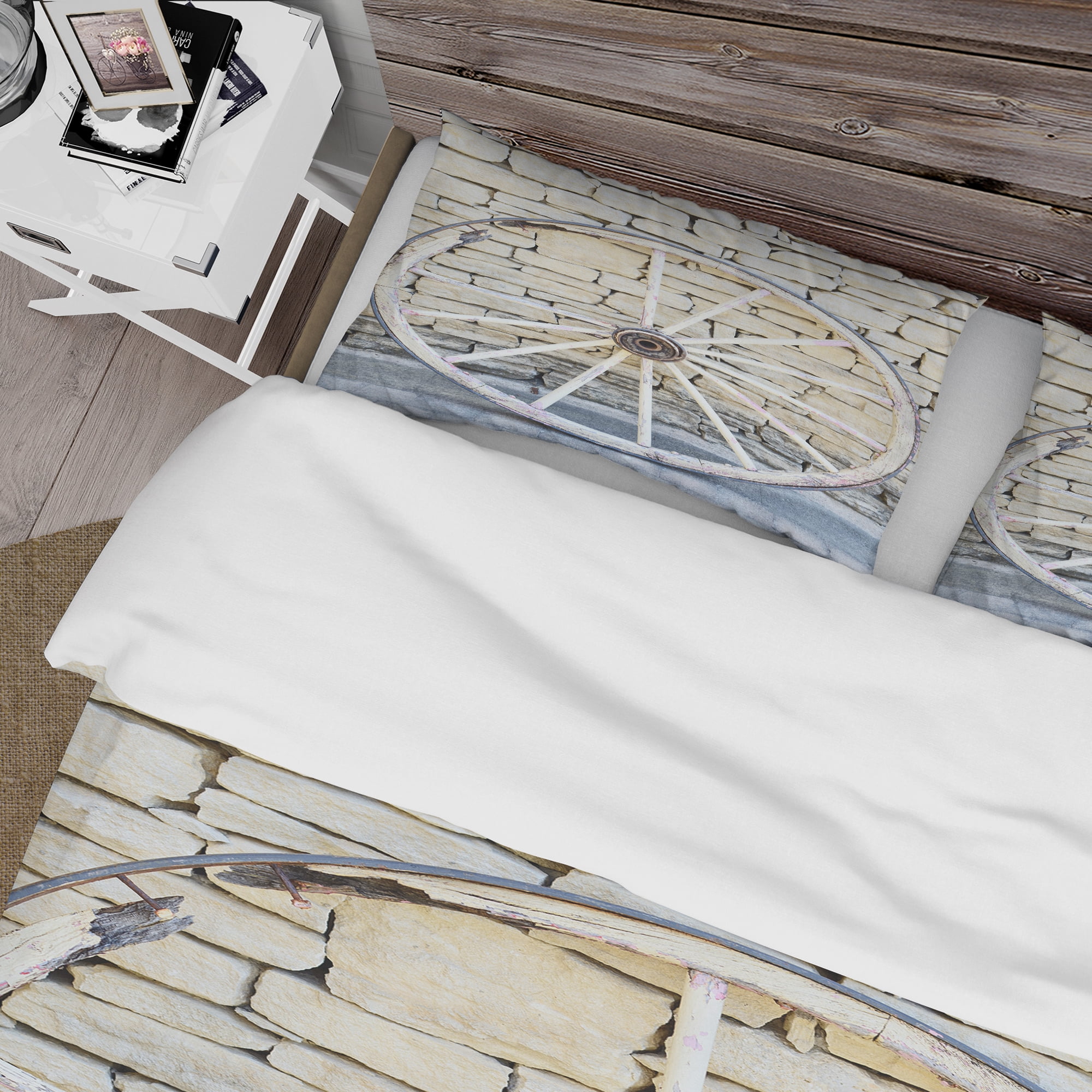 Designart 'Old Vintage Broken Wood Wheel' Farmhouse Duvet Cover Set