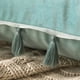 thumbnail image 4 of Funda de almohada con borlas de terciopelo de 4 piezas - Verde claro Ofspeizc MZQ-0653-3, 4 of 7