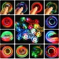 thumbnail image 4 of Fidget Spinner Led Light Up Fidget Toys para niños 5 piezas en 5 colores diferentes, 4 of 5