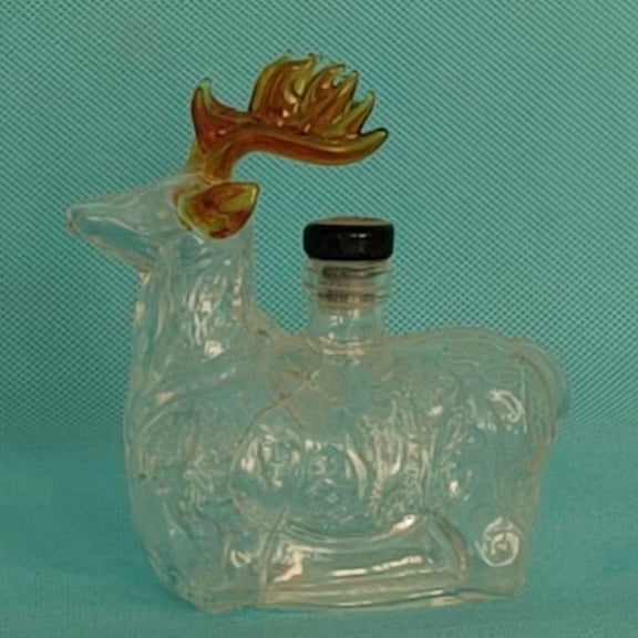 Stag-Themed Borosilicate Glass Liquor Bottle - Creative Animal-Shaped Craft Spirits Decanter with Wooden Stopper, Handmade Artistic Collection Display Bottle,