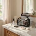 thumbnail image 4 of Bolsa de cosméticos Beyond Shadow de malla de nailon transparente, 4 of 9