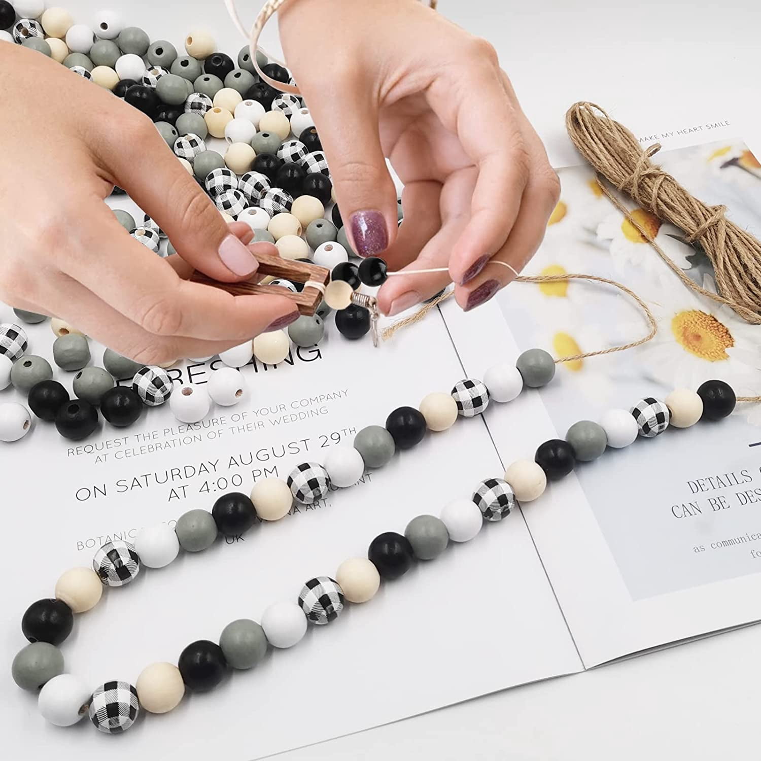 300 Pieces 16mm Craft Wood Beads And 20m Hemp Rope, DaKuan Four Seasons DIY Wooden Beads, Craft Supplies, Black, White, Grey, Checkered, Pure Wood Color, Five Colors