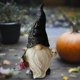 thumbnail image 2 of Estatua de gnomo de jardín, gnomo de Halloween, adornos de muñeca sin rostro, figuras de resina, adornos de jardín, micropaisaje al aire libre, accesorios de jardín, 1 pieza (duende con calabaza) oso de fresa Electrónica, 2 of 5