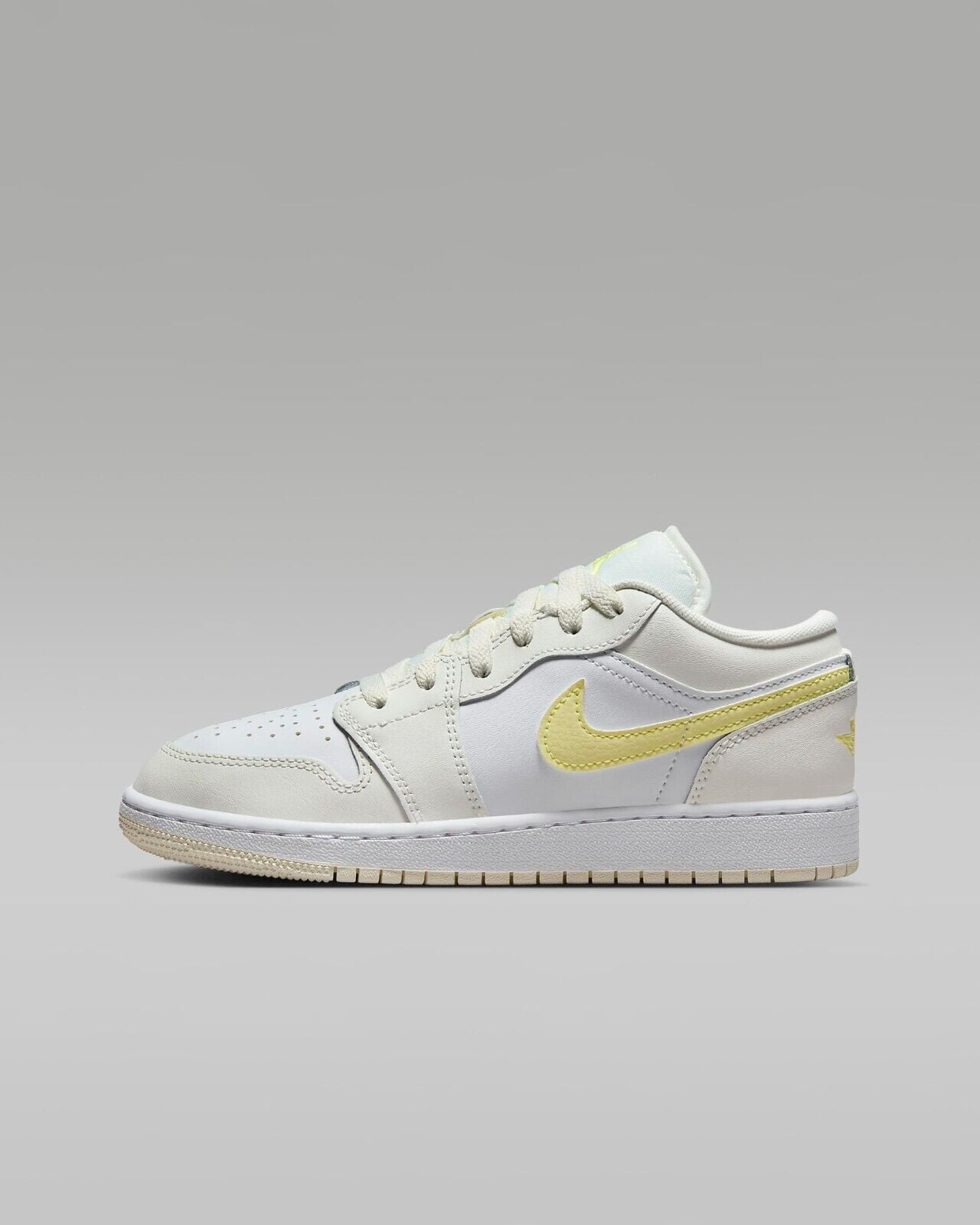 靴 NIKE AIR FORCE 1 LOW Jewel Pale Vanilla Nike Air Force 1 Low '07 Jewel Pale Vanilla Men's - DC8894