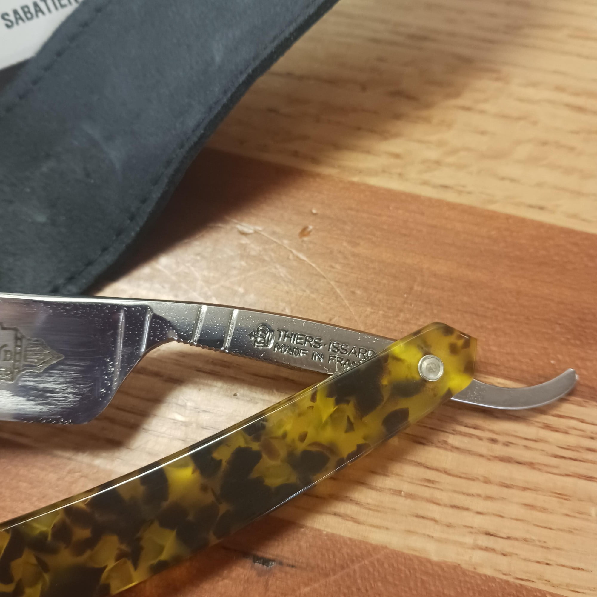 Thiers Issard Straight Razor - Faux Tortoise Handle (6/8"W)