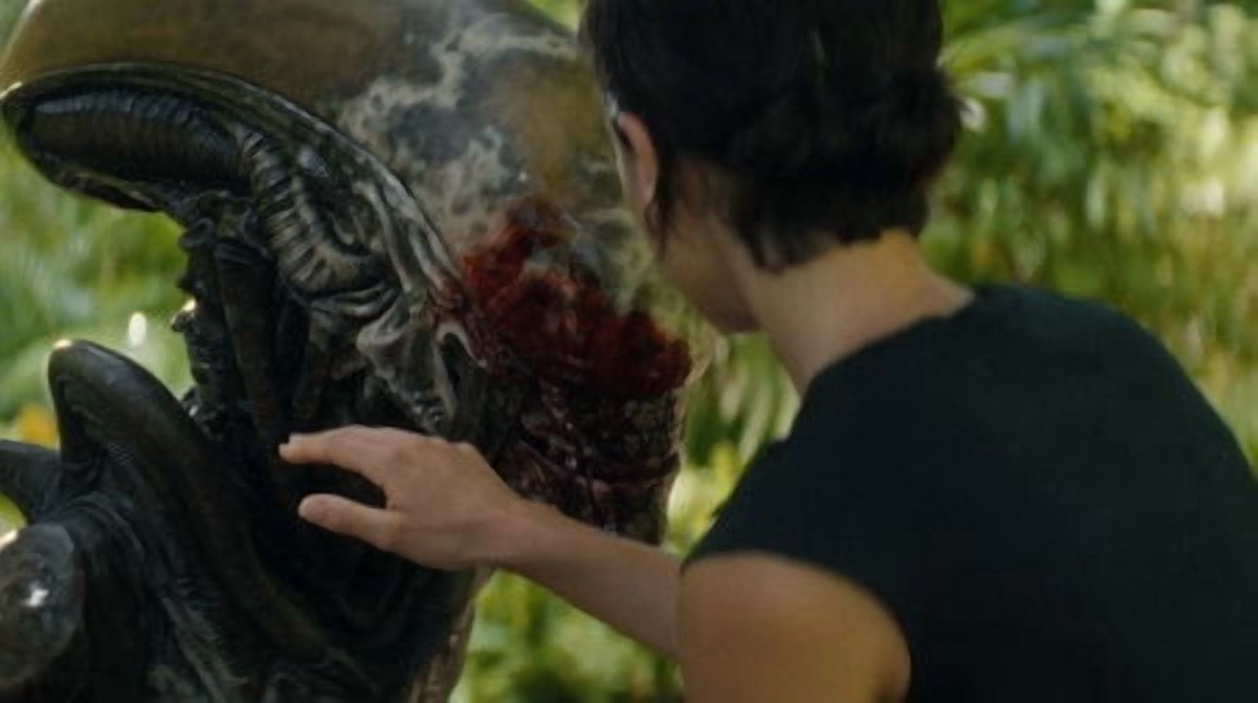 Alien: Earth Season 1 (DVD), Horror, Sci-Fi, Thriller