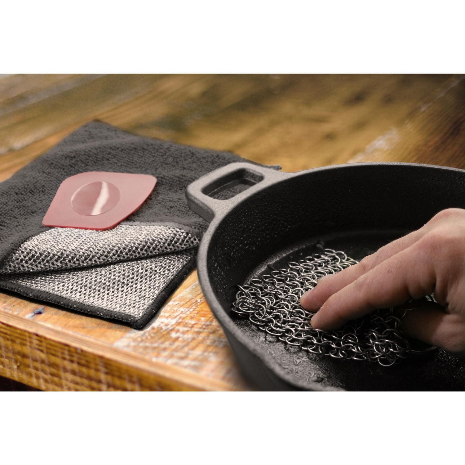 Coghlan's 3-Piece Cast Iron Cleaning Kit: Chainmail Scrubber, Polycarbonate Scraper & Dual Cloth