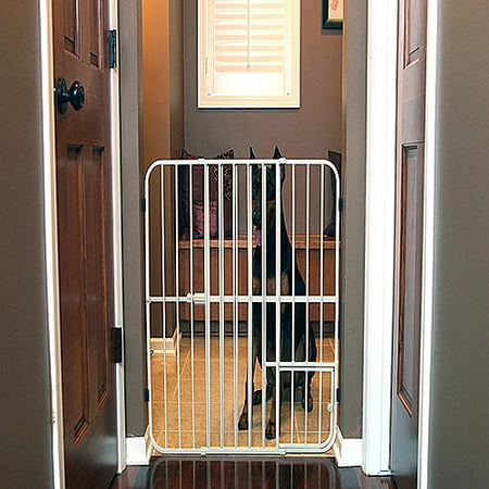 Carlson Big Tuffy Expandable Pet Gate with Door
