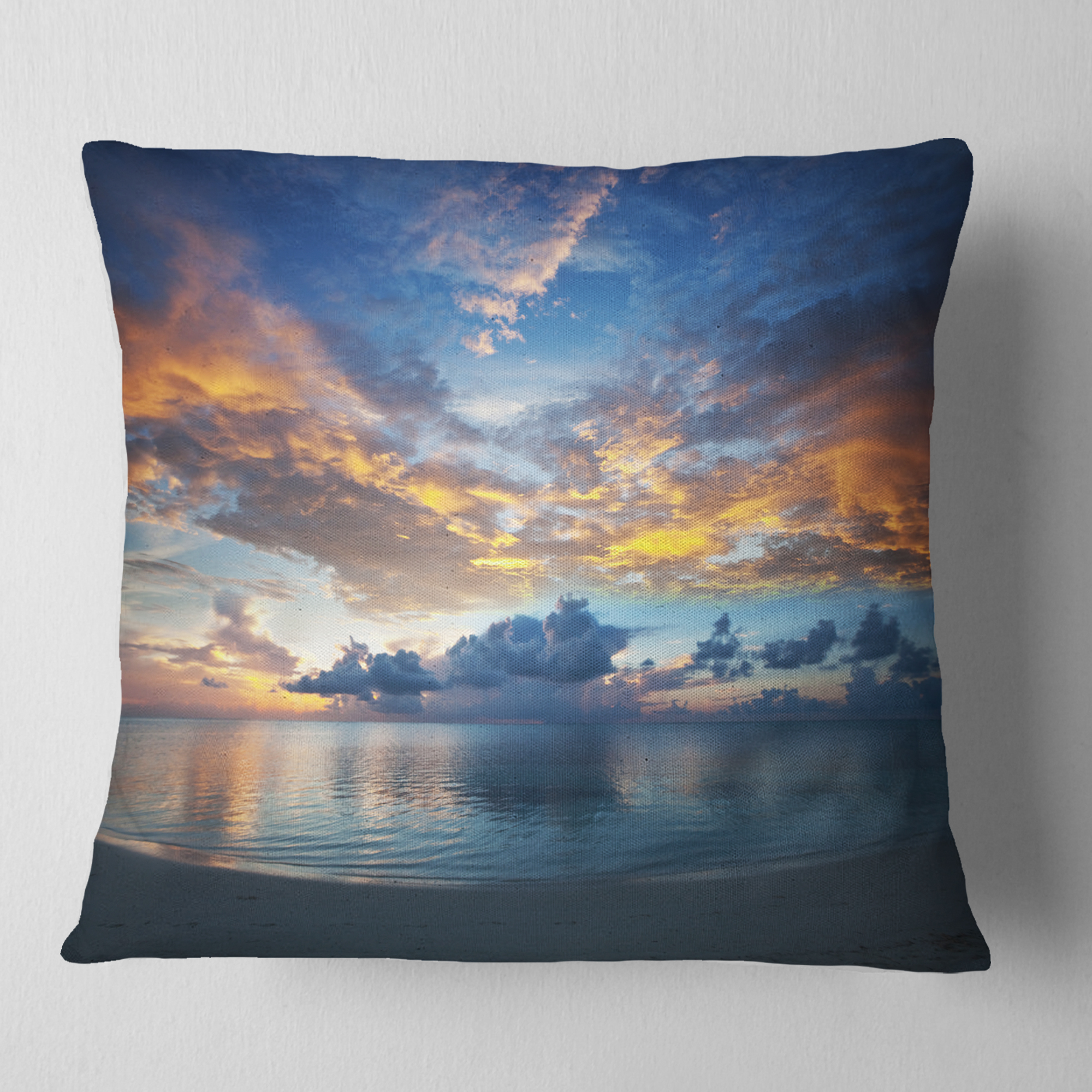 Designart Exotic Colorful Maldives Seashore - Seascape Throw Pillow - 16x16