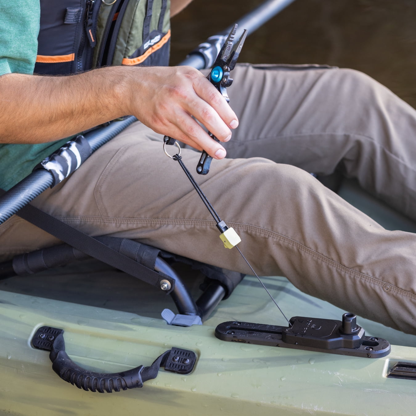 D DRIFT ALL THINGS WATER Kayak Track Fishing Tool Mount Retractor, Single, Model KA6612