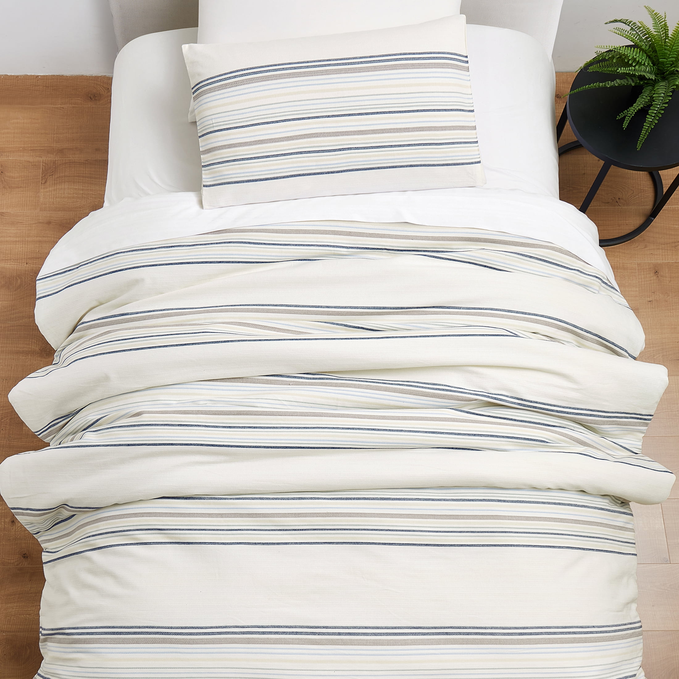 Better Homes & Gardens 2-Piece Blue Yarn Dye Stripe Comforter Set, Blue, Twin/Twin XL, All Ages