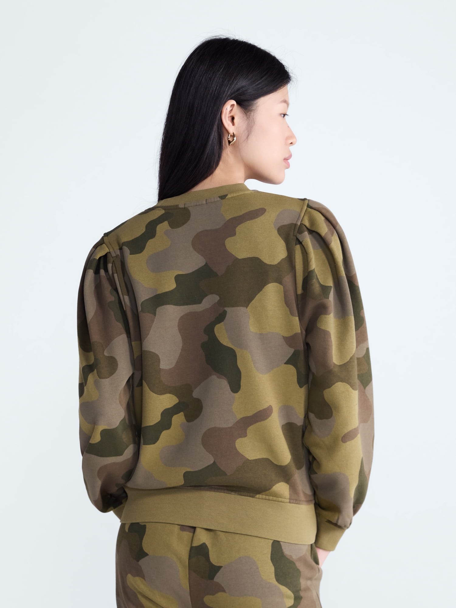 Scoop Women’s and Women's Plus Pleat Shoulder Sweatshirt, Sizes XS-4X