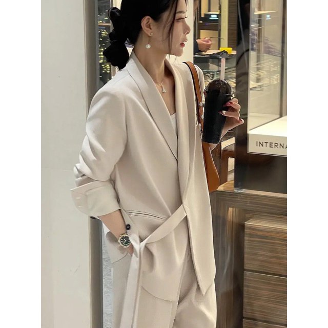 Traje de dos piezas de estilo coreano con cordones y nuevo diseño de primavera y otoño, serie Salt, combina con la hermana real
