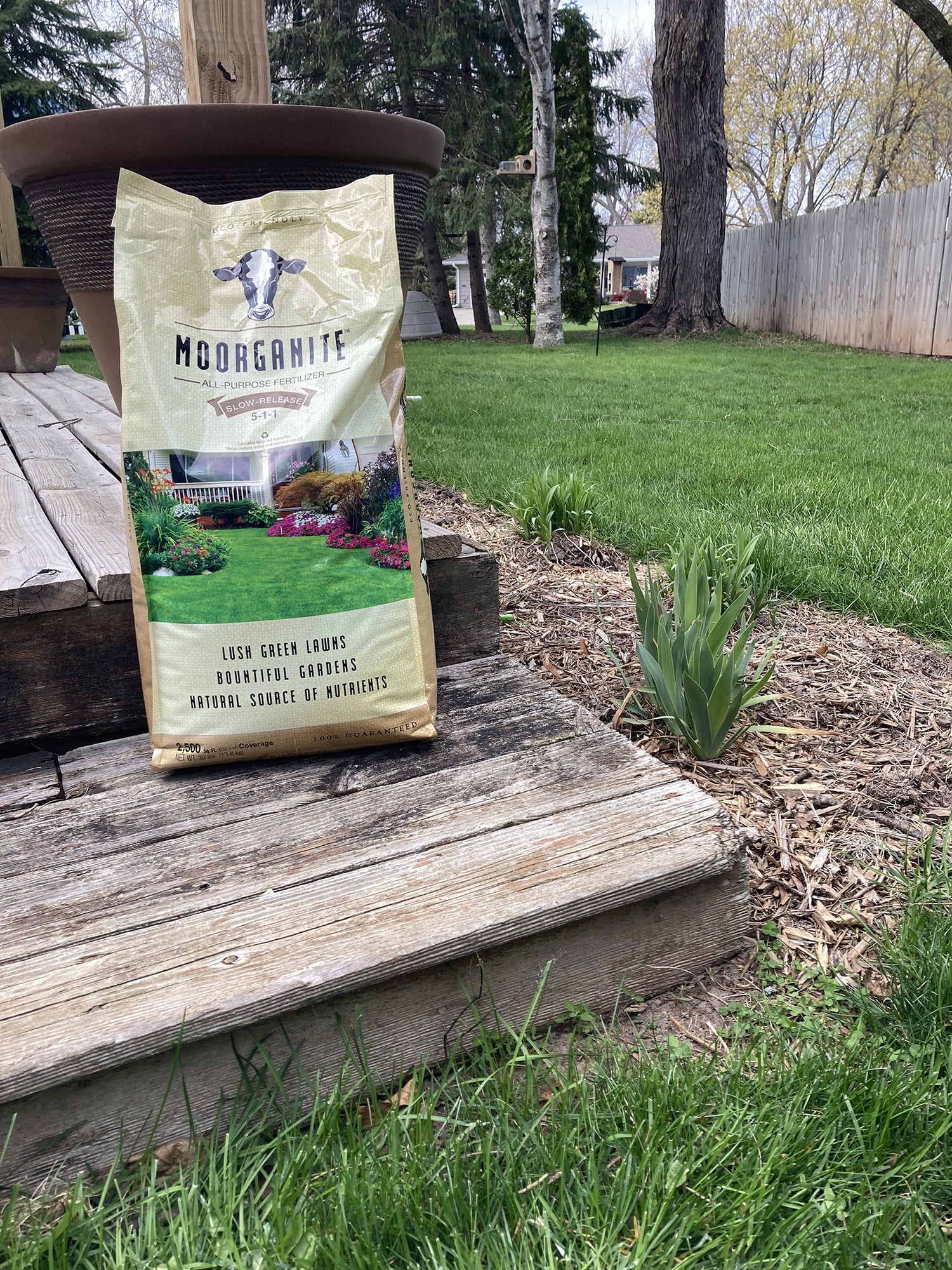 Moorganite Natural All Purpose Lawn & Garden Fertilizer by Earth Science 30 lb, 2,500 sq.ft Coverage