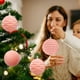 thumbnail image 4 of xihome Juego de 6 adornos navideños de bolas nevadas, decoraciones festivas nevadas de 8 cm para rbol, fiesta, hogar, boda, oficina e iglesia., 4 of 7