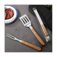 thumbnail image 4 of Pala y tenedor con mango de madera para barbacoa al aire libre, juego de barbacoa, parrilla y pinzas para barbacoa domésticas, 3 unidades, 4 of 6