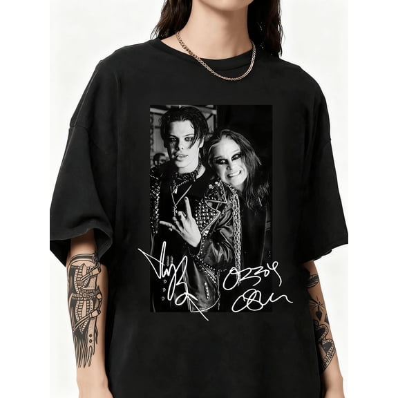 T-Shirt Hot Yungb.l.ud & Bandwidth Black and White Gothic Rock Duo Portrait, Dark Alternative Music Street Style Unisex Cotton T-Shirt, Sizes S-5XL