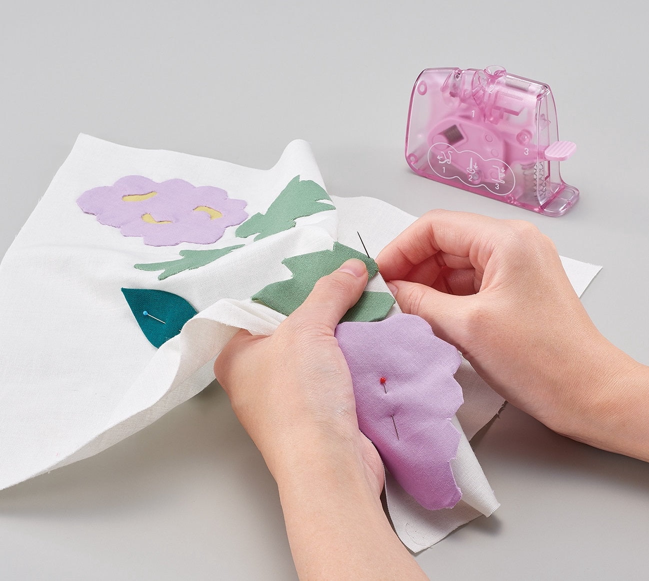 Quick Desk Needle Threader-Purple
