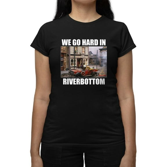 Retro Frogtown Record Store Christmas Graphic Women's T-shirt