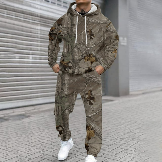 AVYERVO Mens Sweatsuits 2 Piece Set Gym Mens Track Suits 2 Piece Set Casual Sweatshirt and Sweatpants Set Fall Sweatpants Set with Pockets, Light Brown L