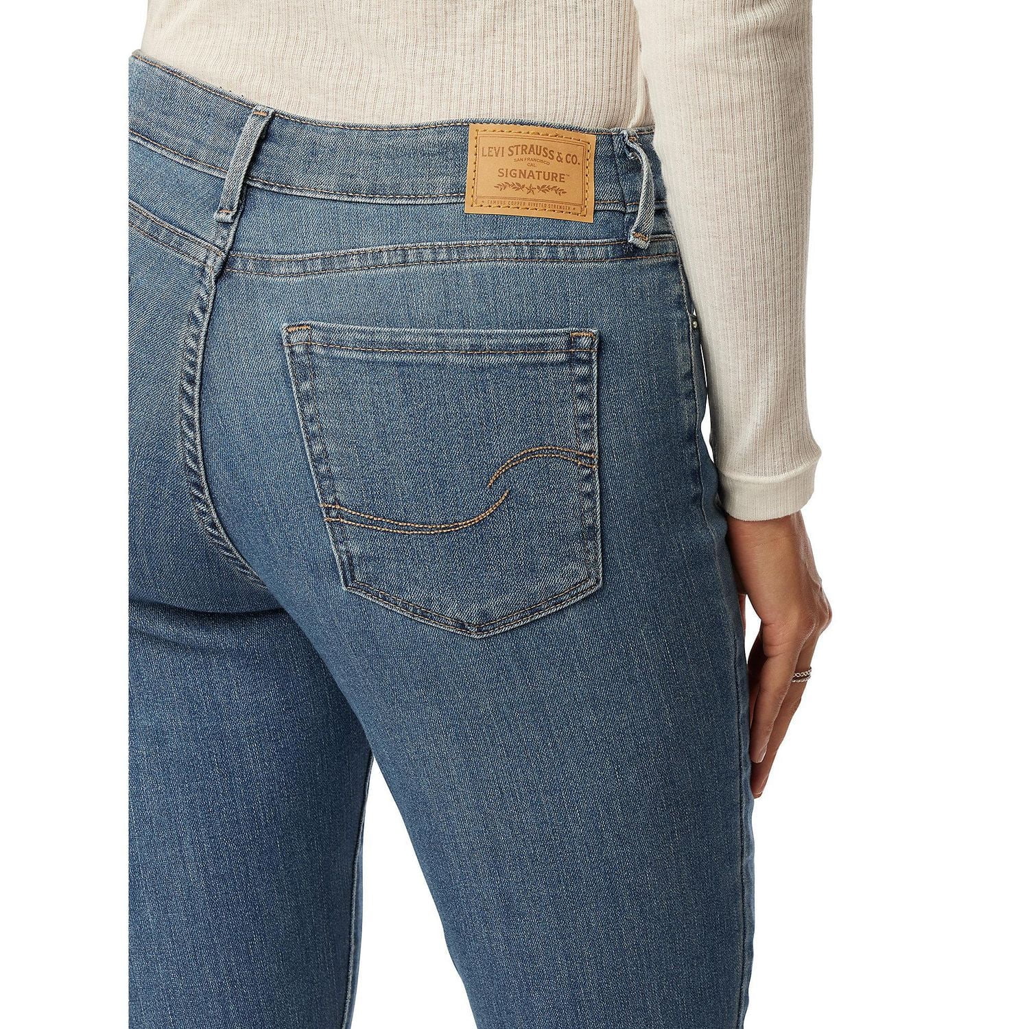 Levi Strauss Signature™ Women’s Mid Rise Bootcut Jeans, Available sizes: 2 – 18