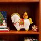 thumbnail image 4 of Adorno navideño de caballo de resina | Figura decorativa navideña roja y blanca | Mueble de TV moderno para sala de estar | Idea de regalo festivo | Elegante decoración invernal para el hogar, 4 of 6