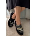 thumbnail image 1 of Collection Cube de Chaussures Kurdes Patrimoniales, 1 of 5