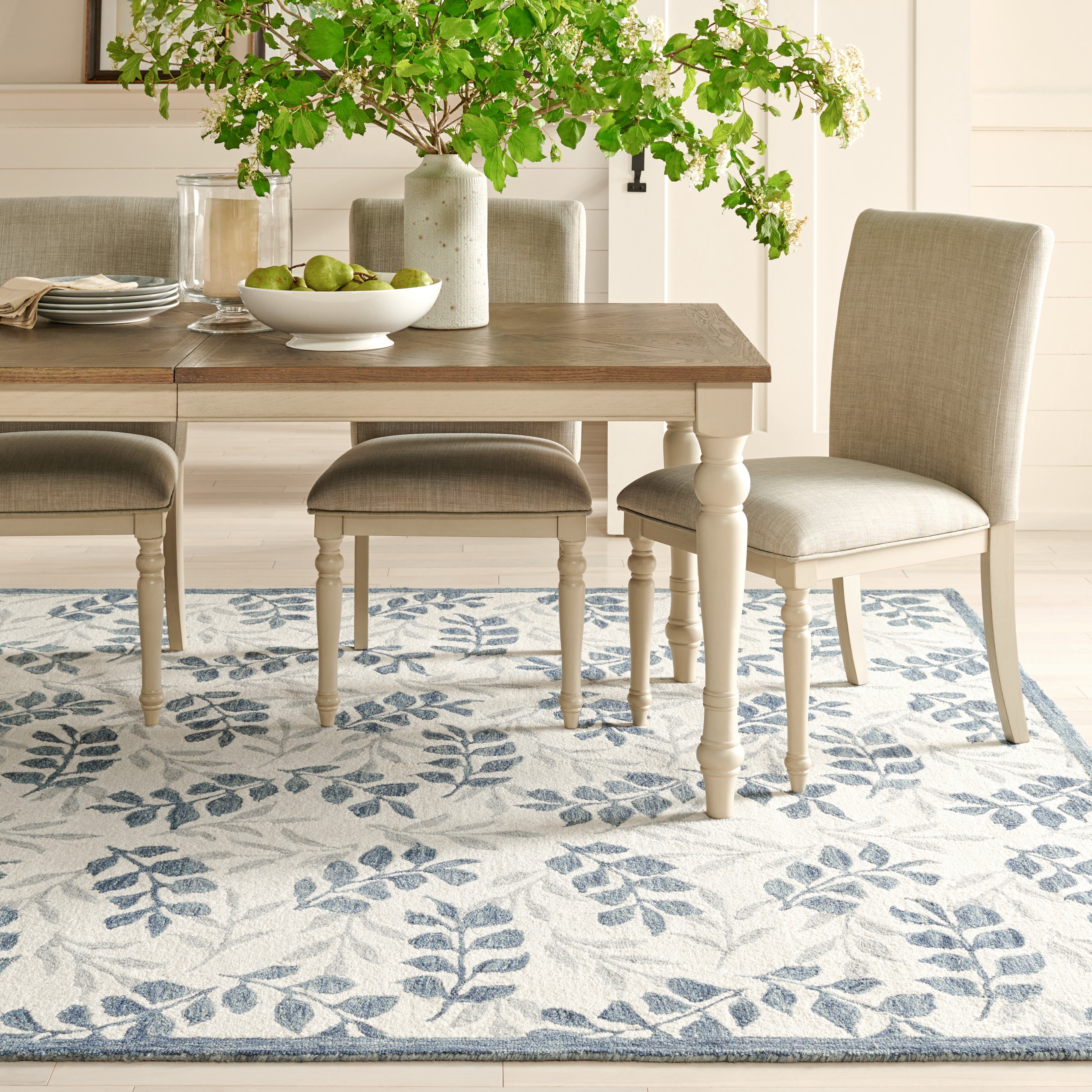 SAFAVIEH Martha Stewart Jardin Floral Area Rug, Ivory/Grey, 5' x 8'