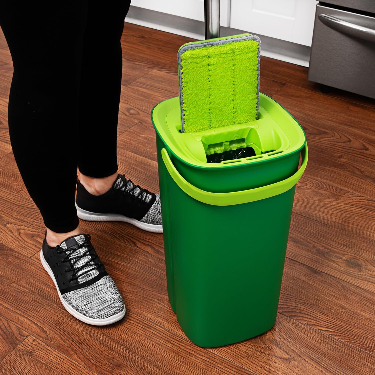 Libman Rinse 'n Wring Microfiber Mop System photo 7