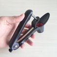 thumbnail image 3 of Deshuesador de cerezas negras, removedor de huesos o semillas de cerezas, artilugio de cocina con diseño de cuchara para uso con una sola mano, 3 of 4