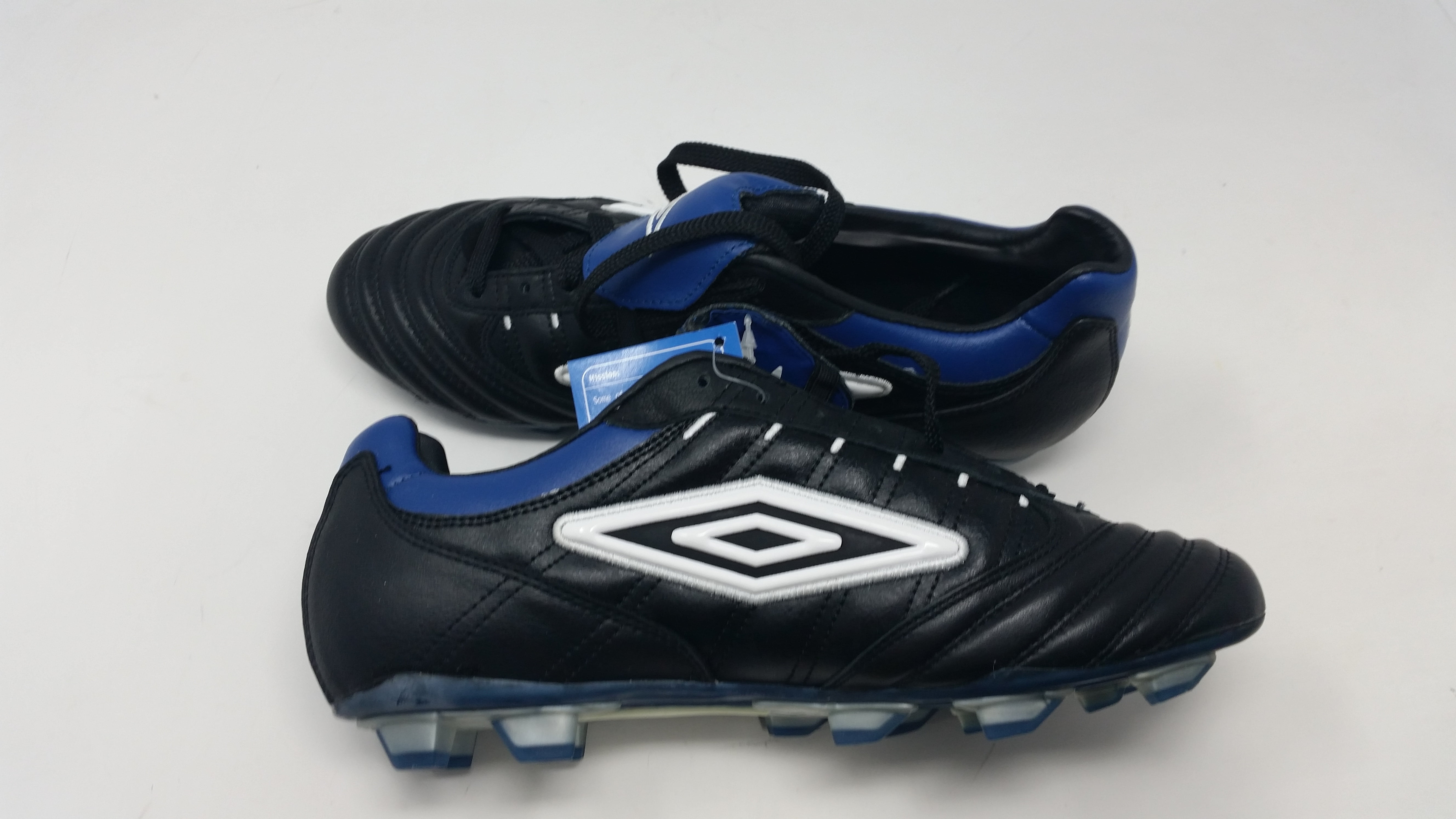 umbro womens soccer cleats