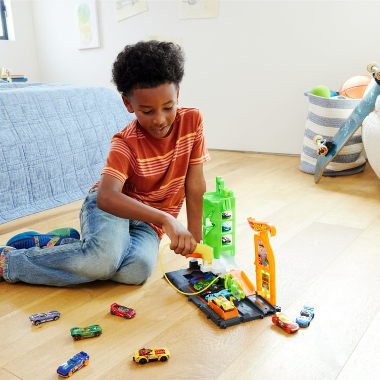 29個セット　100% HotWheels FUEL 　ホットウィール Amazon.com: Hot Wheels Fuel Station Shift Station Essence