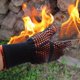 thumbnail image 5 of un par de guantes de cocina rojos para barbacoa, horno, parrilla, soldadura, guantes de silicona. Rojo Verde, 5 of 5