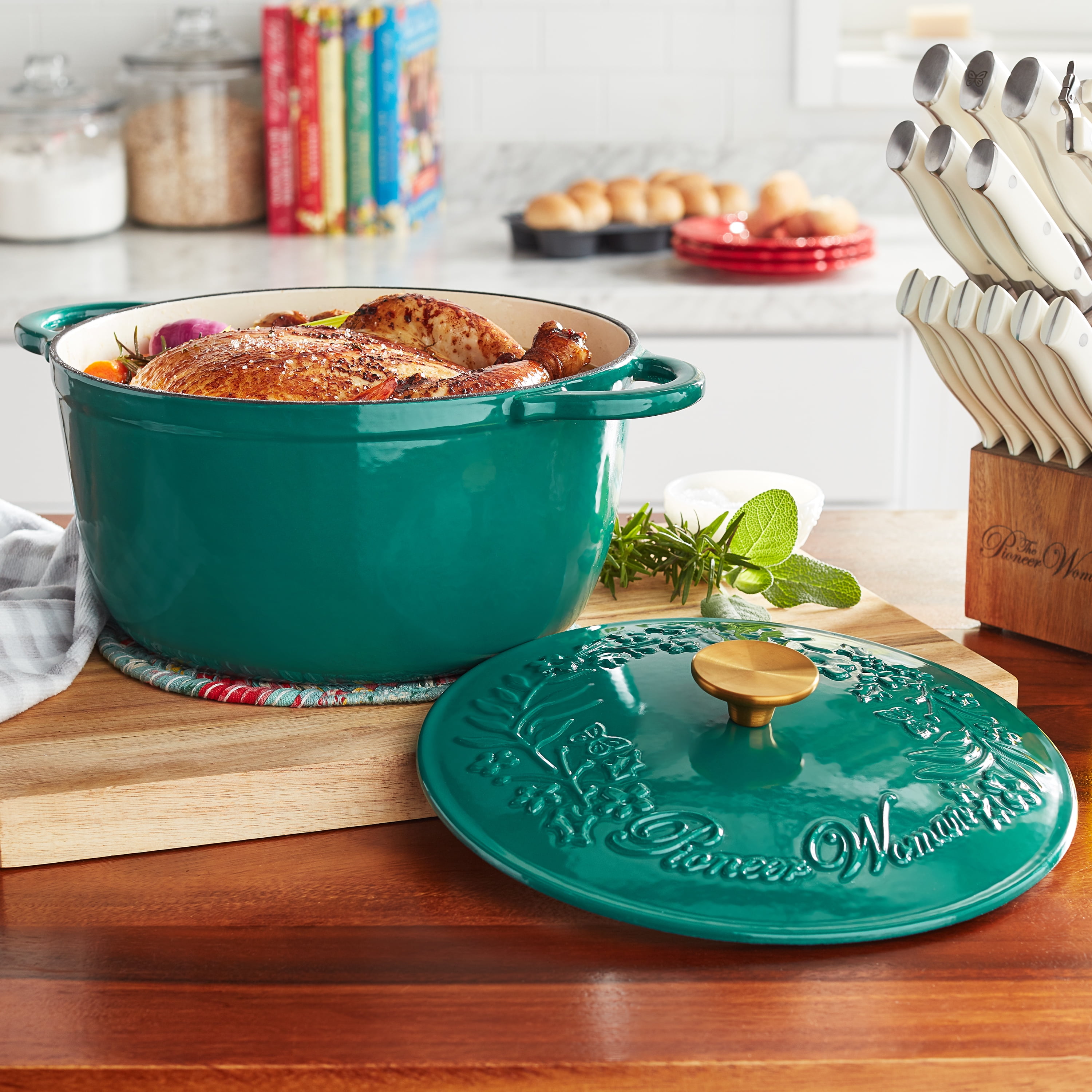 The Pioneer Woman Timeless Beauty Enamel on Cast Iron 6-Qt Dutch Oven,  Turquoise