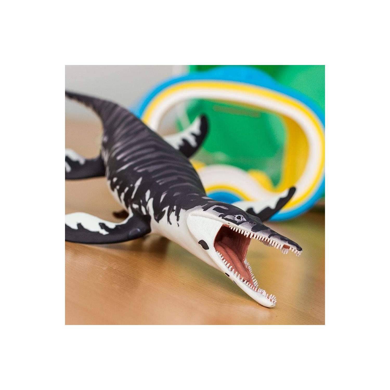 Safari Ltd. Kronosaurus Figurine - Detailed 13.5" Prehistoric Marine Reptile Figure - Educational Toy for Boys, Girls, and Kids Ages 3+