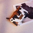 thumbnail image 2 of Billetera Wrangler con estampado de vaca plegable para mujer, piel vegana, marrón, 2 of 5