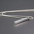 thumbnail image 4 of Collar largo con colgante de barra de acero inoxidable para hombre, 4 of 5